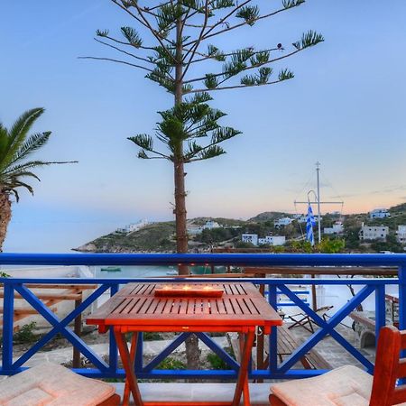 Deck1Syros Premium Apartments Vári Kültér fotó