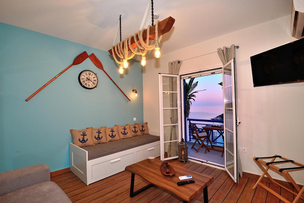 Deck1Syros Premium Apartments Vári Kültér fotó