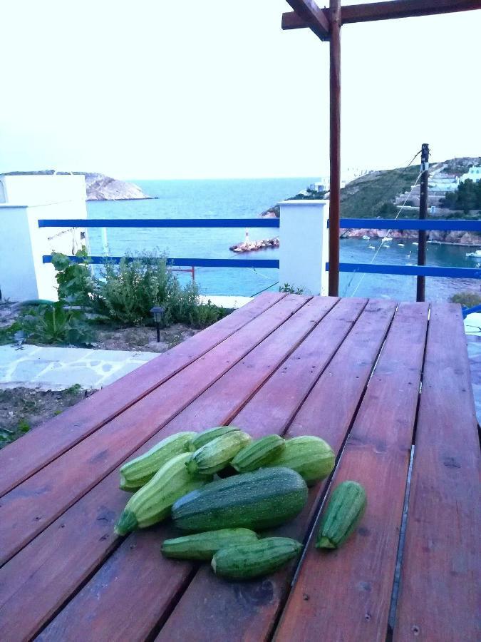 Deck1Syros Premium Apartments Vári Kültér fotó
